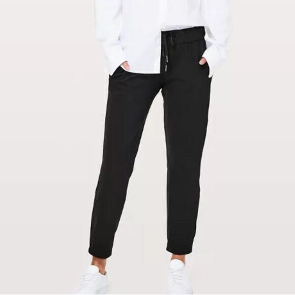 Lululemon On The Fly 7/8 Pant 27” - Picture 4 of 10